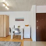 One Bedroom Apartment By Squashtech - 3